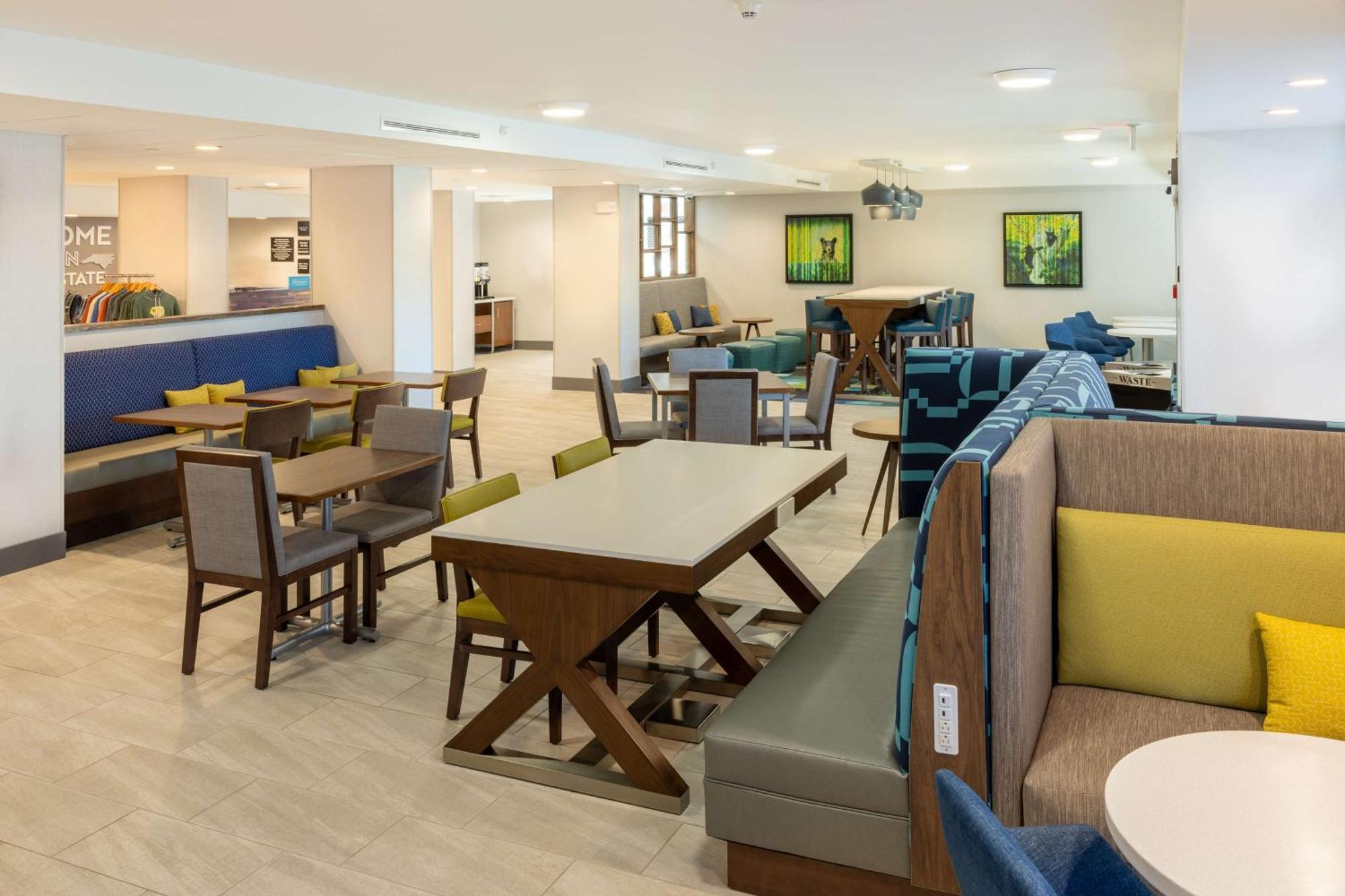 Hampton Inn Asheville-Tunnel Road Екстер'єр фото