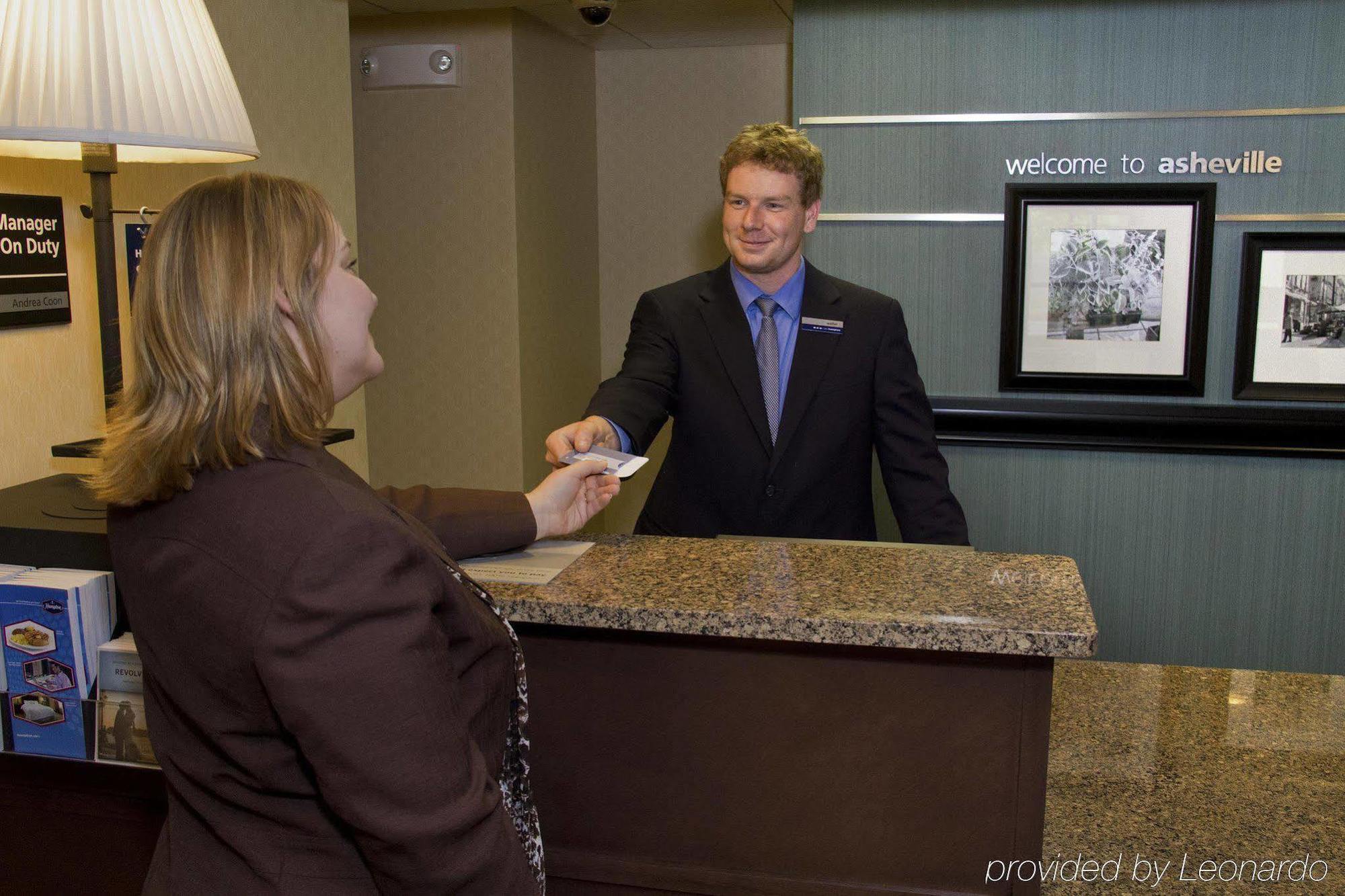 Hampton Inn Asheville-Tunnel Road Інтер'єр фото